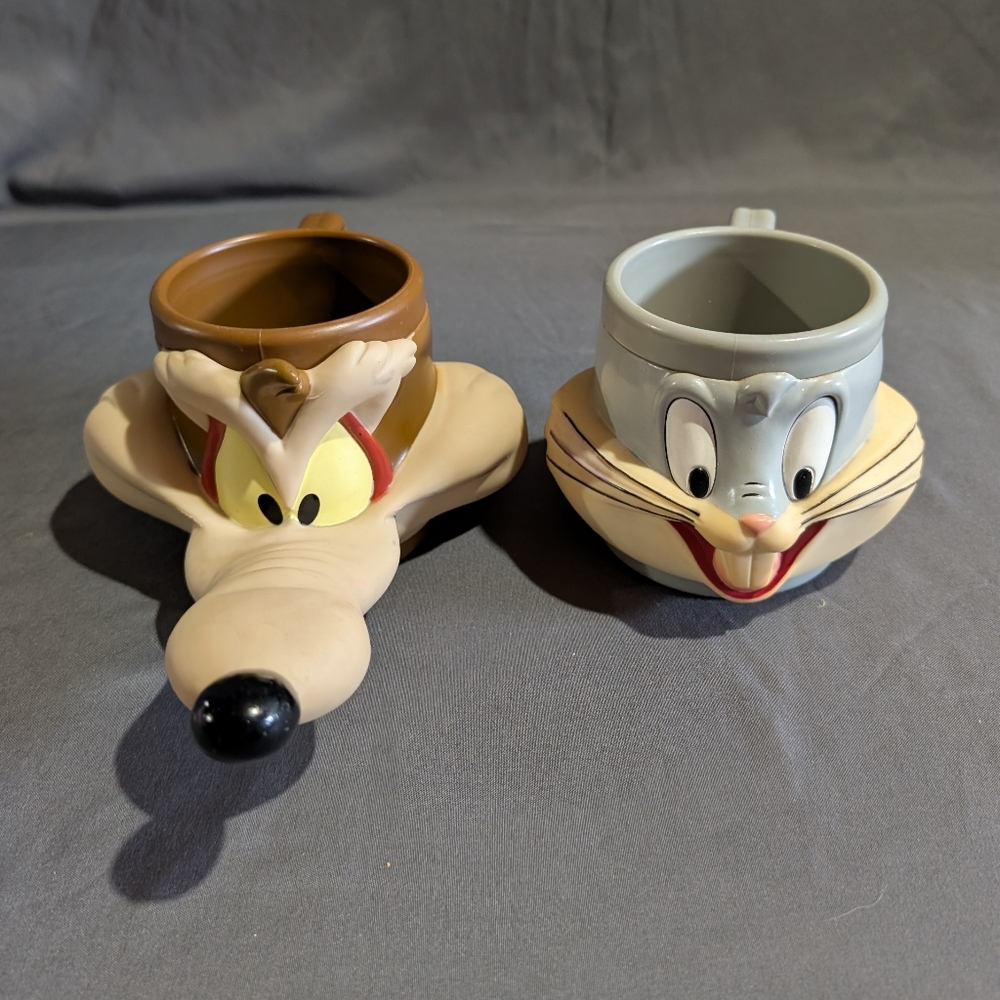 Bugs Bunny & Wile Coyote Mug Cup 3D Face 1992 Plastic Warner Bros Looney Tunes